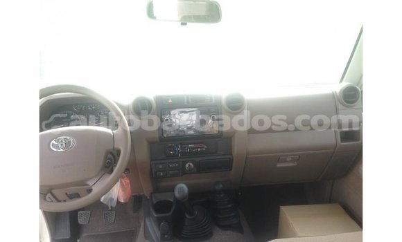 Buy Import Toyota Land Cruiser White Car in Import - Dubai in Barbados Buy Import Toyota Land Cruiser White Car in Import - Dubai in Barbados
