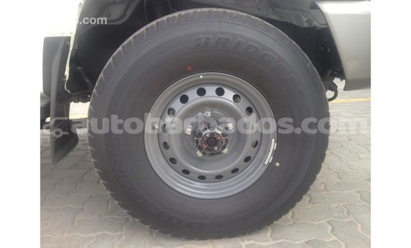 Buy Import Toyota Land Cruiser White Car in Import - Dubai in Barbados Buy Import Toyota Land Cruiser White Car in Import - Dubai in Barbados
