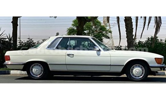 Buy Import Mercedes-Benz 190 (W201) White Car in Import - Dubai in Barbados Buy Import Mercedes-Benz 190 (W201) White Car in Import - Dubai in Barbados