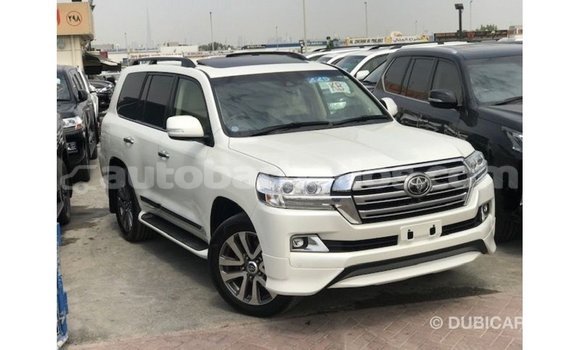 Buy Import Toyota Land Cruiser White Car in Import - Dubai in Barbados Buy Import Toyota Land Cruiser White Car in Import - Dubai in Barbados