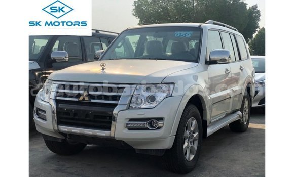 Buy Import Mitsubishi Pajero Black Car in Import - Dubai in Barbados