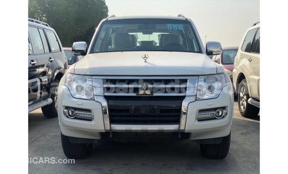 Buy Import Mitsubishi Pajero Black Car in Import - Dubai in Barbados Buy Import Mitsubishi Pajero Black Car in Import - Dubai in Barbados