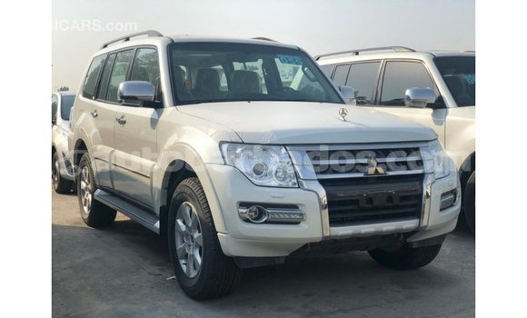 Buy Import Mitsubishi Pajero Black Car in Import - Dubai in Barbados Buy Import Mitsubishi Pajero Black Car in Import - Dubai in Barbados