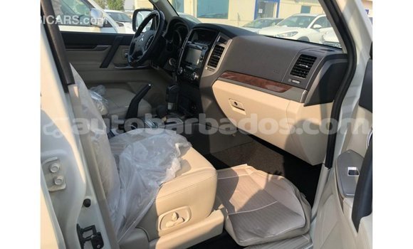 Buy Import Mitsubishi Pajero Black Car in Import - Dubai in Barbados Buy Import Mitsubishi Pajero Black Car in Import - Dubai in Barbados