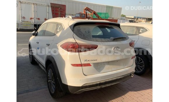 Buy Import Hyundai Tucson White Car in Import - Dubai in Barbados Buy Import Hyundai Tucson White Car in Import - Dubai in Barbados