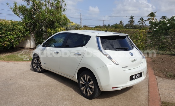 Buy Used Nissan Leaf White Car in Oistins in Barbados Buy Used Nissan Leaf White Car in Oistins in Barbados