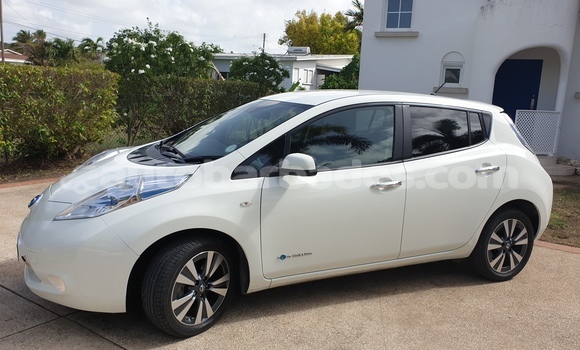 Buy Used Nissan Leaf White Car in Oistins in Barbados Buy Used Nissan Leaf White Car in Oistins in Barbados