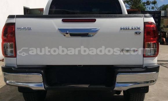 Buy Used Toyota Hilux White Car in Bridgetown in Barbados Buy Used Toyota Hilux White Car in Bridgetown in Barbados