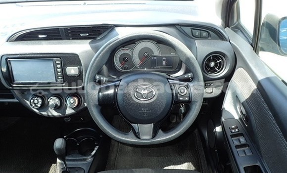 Buy Used Toyota Vitz Blue Car in Oistins in Barbados Buy Used Toyota Vitz Blue Car in Oistins in Barbados