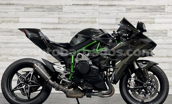 Buy Used Kawasaki Ninja Blue Bike in Blackmans in Barbados Buy Used Kawasaki Ninja Blue Bike in Blackmans in Barbados