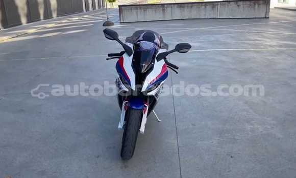 Buy Used BMW S 1000 White Bike in Bridgetown in Barbados Buy Used BMW S 1000 White Bike in Bridgetown in Barbados
