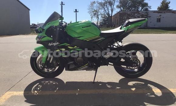 Buy Used Kawasaki Ninja ZX-10R Green Bike in Bridgetown in Barbados Buy Used Kawasaki Ninja ZX-10R Green Bike in Bridgetown in Barbados
