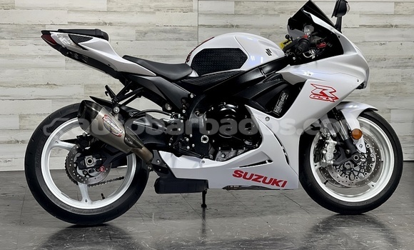 Buy Used Suzuki GSX–R White Bike in Greenland in Barbados Buy Used Suzuki GSX–R White Bike in Greenland in Barbados