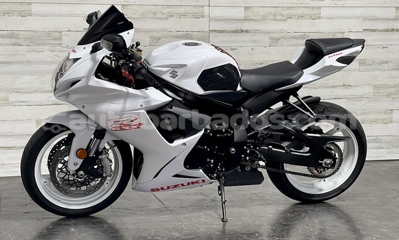 Buy Used Suzuki GSX–R White Bike in Greenland in Barbados Buy Used Suzuki GSX–R White Bike in Greenland in Barbados