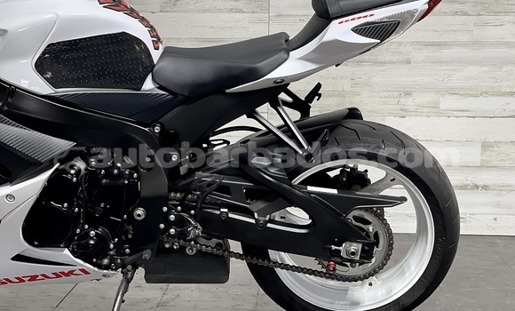 Buy Used Suzuki GSX–R White Bike in Greenland in Barbados Buy Used Suzuki GSX–R White Bike in Greenland in Barbados