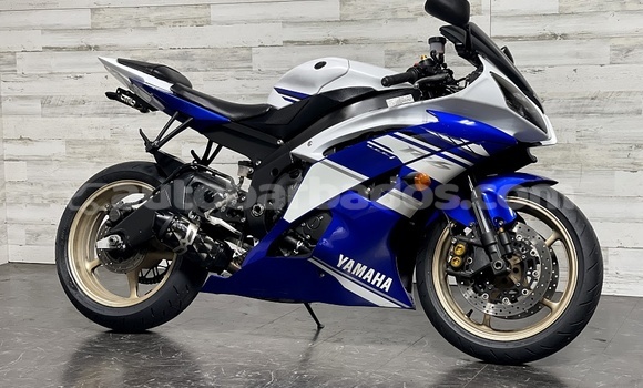 Buy Used Yamaha YZF White Bike in Crane in Barbados