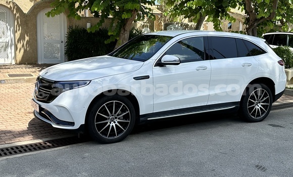 Buy Used Mercedes-Benz GLC White Car in Speightstown in Barbados Buy Used Mercedes-Benz GLC White Car in Speightstown in Barbados