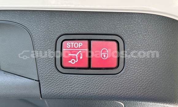 Buy Used Mercedes-Benz GLC White Car in Speightstown in Barbados Buy Used Mercedes-Benz GLC White Car in Speightstown in Barbados