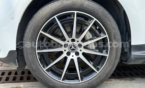 Buy Used Mercedes-Benz GLC White Car in Speightstown in Barbados Buy Used Mercedes-Benz GLC White Car in Speightstown in Barbados