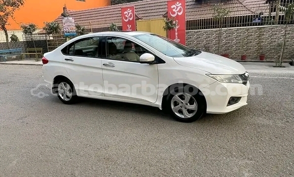Buy Used Honda Vamos White Car in Hillaby in Barbados Buy Used Honda Vamos White Car in Hillaby in Barbados