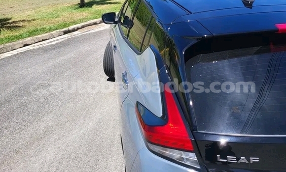 Buy Used Nissan 350Z White Car in Hillaby in Barbados Buy Used Nissan 350Z White Car in Hillaby in Barbados