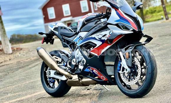 Buy Used BMW S 1000 Blue Bike in Blackmans in Barbados Buy Used BMW S 1000 Blue Bike in Blackmans in Barbados