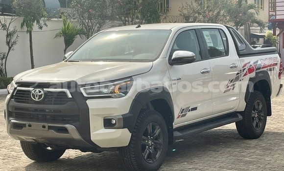 Buy Used Toyota Hilux White Car in Bridgetown in Barbados Buy Used Toyota Hilux White Car in Bridgetown in Barbados