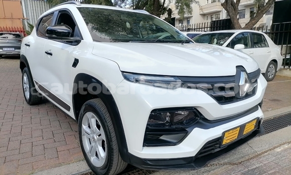 Buy Used Renault KWID White Car in Bridgetown in Barbados Buy Used Renault KWID White Car in Bridgetown in Barbados