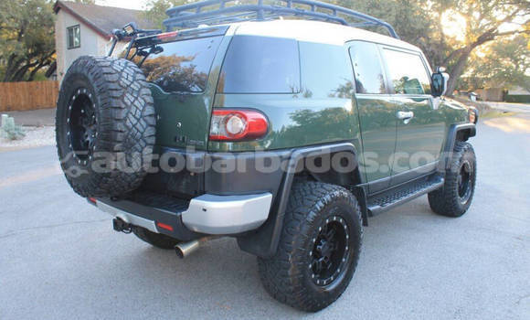 Buy Used Toyota FJ Cruiser Green Car in Bridgetown in Barbados Buy Used Toyota FJ Cruiser Green Car in Bridgetown in Barbados