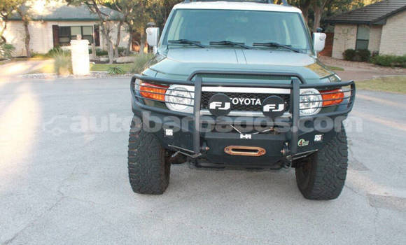 Buy Used Toyota FJ Cruiser Green Car in Bridgetown in Barbados Buy Used Toyota FJ Cruiser Green Car in Bridgetown in Barbados