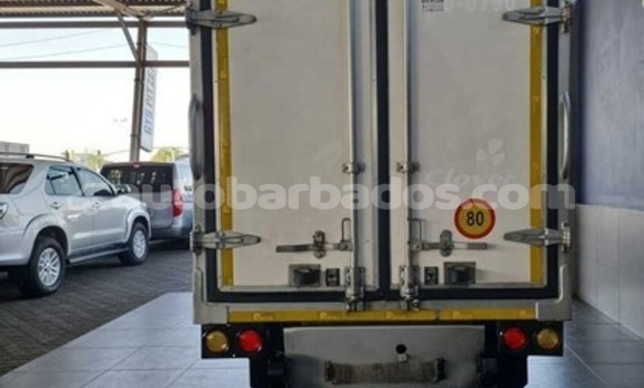 Buy Used Kia K7 White Car in Bridgetown in Barbados Buy Used Kia K7 White Car in Bridgetown in Barbados