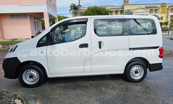 Buy Used Nissan NV200 White Car in Crab Hill in Barbados Buy Used Nissan NV200 White Car in Crab Hill in Barbados