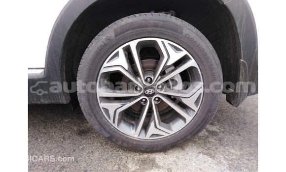 Buy Import Hyundai Santa Fe White Car in Import - Dubai in Barbados Buy Import Hyundai Santa Fe White Car in Import - Dubai in Barbados