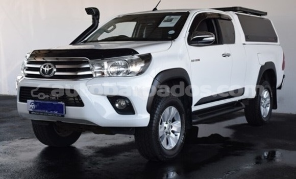 Buy Used Toyota Hilux White Car in Bridgetown in Barbados Buy Used Toyota Hilux White Car in Bridgetown in Barbados