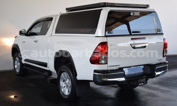 Buy Used Toyota Hilux White Car in Bridgetown in Barbados Buy Used Toyota Hilux White Car in Bridgetown in Barbados