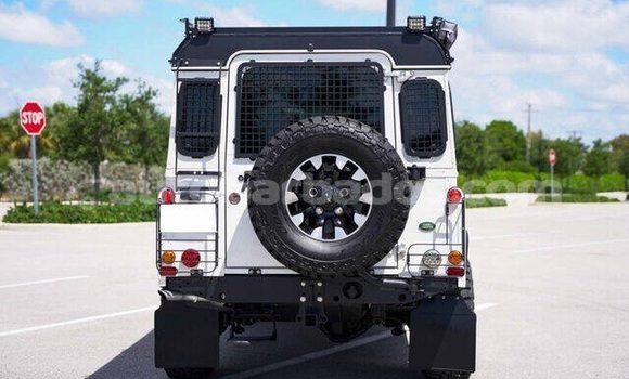 Buy Used Land Rover Defender White Car in Speightstown in Barbados Buy Used Land Rover Defender White Car in Speightstown in Barbados