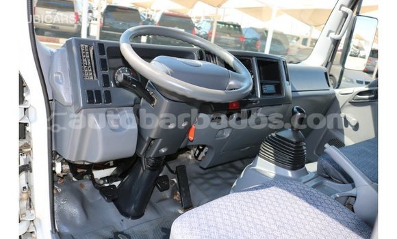 Buy Import Isuzu Rodeo White Car in Import - Dubai in Barbados