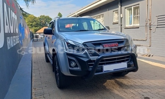 Buy Used Isuzu D–MAX Silver Car in Bridgetown in Barbados Buy Used Isuzu D–MAX Silver Car in Bridgetown in Barbados