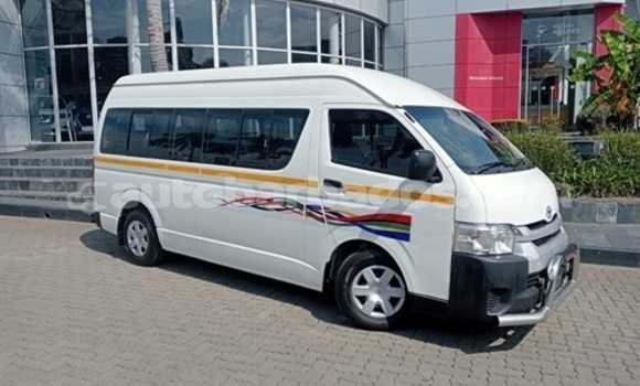 Buy Used Toyota Hiace White Car in Bridgetown in Barbados Buy Used Toyota Hiace White Car in Bridgetown in Barbados