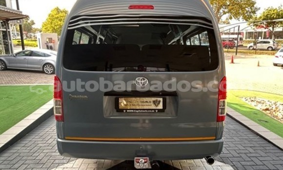 Buy Used Toyota Hiace White Car in Bridgetown in Barbados Buy Used Toyota Hiace White Car in Bridgetown in Barbados