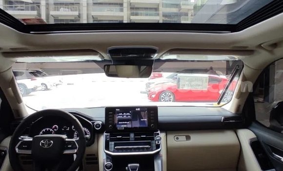 Buy Used Toyota Land Cruiser White Car in Hillaby in Barbados Buy Used Toyota Land Cruiser White Car in Hillaby in Barbados