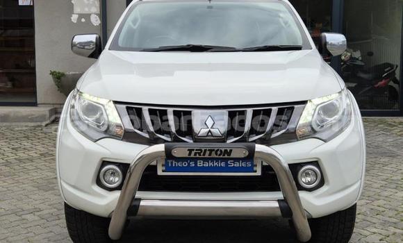 Buy Used Mitsubishi Triton White Car in Bridgetown in Barbados Buy Used Mitsubishi Triton White Car in Bridgetown in Barbados