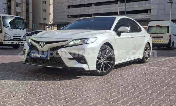 Buy Used Toyota Camry White Car in Holetown in Barbados