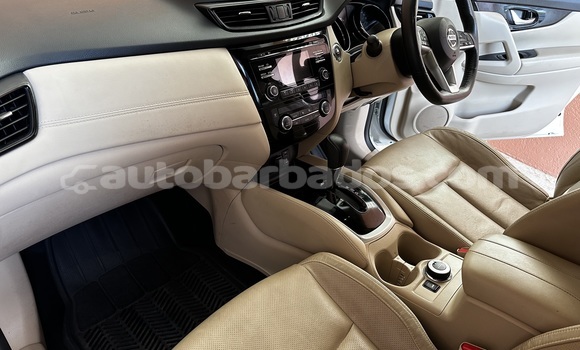 Buy Used Nissan X–Trail White Car in Bridgetown in Barbados Buy Used Nissan X–Trail White Car in Bridgetown in Barbados