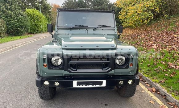 Buy Used Land Rover Defender Green Car in Bridgetown in Barbados Buy Used Land Rover Defender Green Car in Bridgetown in Barbados