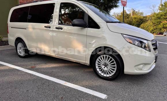 Buy Used Mercedes-Benz Vito White Car in Bridgetown in Barbados Buy Used Mercedes-Benz Vito White Car in Bridgetown in Barbados