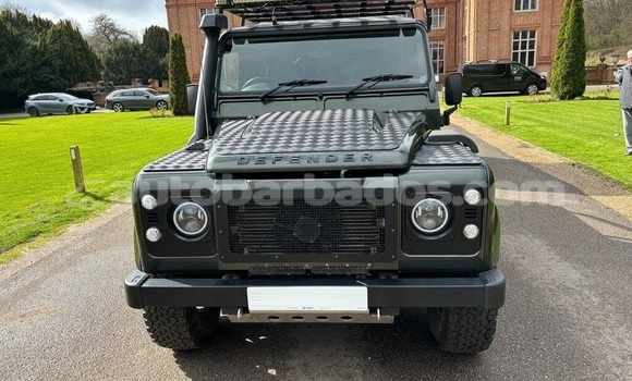 Buy Used Land Rover Defender Green Car in Speightstown in Barbados Buy Used Land Rover Defender Green Car in Speightstown in Barbados