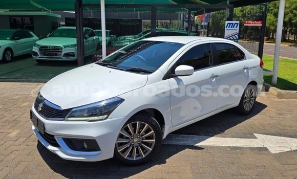 Buy Used Suzuki Ciaz White Car in Bridgetown in Barbados Buy Used Suzuki Ciaz White Car in Bridgetown in Barbados