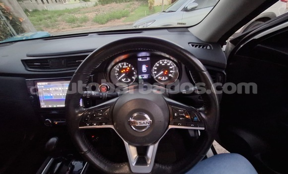 Buy Used Nissan X–Trail White Car in Oistins in Barbados Buy Used Nissan X–Trail White Car in Oistins in Barbados