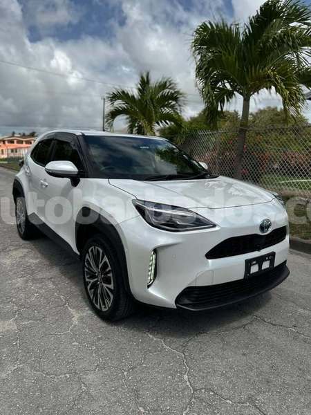 Big with watermark toyota yaris barbados bridgetown 4573